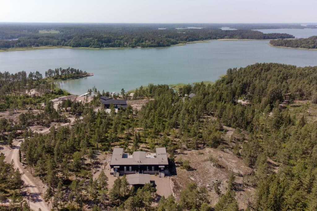 Seija'S Modern Villa With Hot Tub Taivassalo Eksteriør bilde